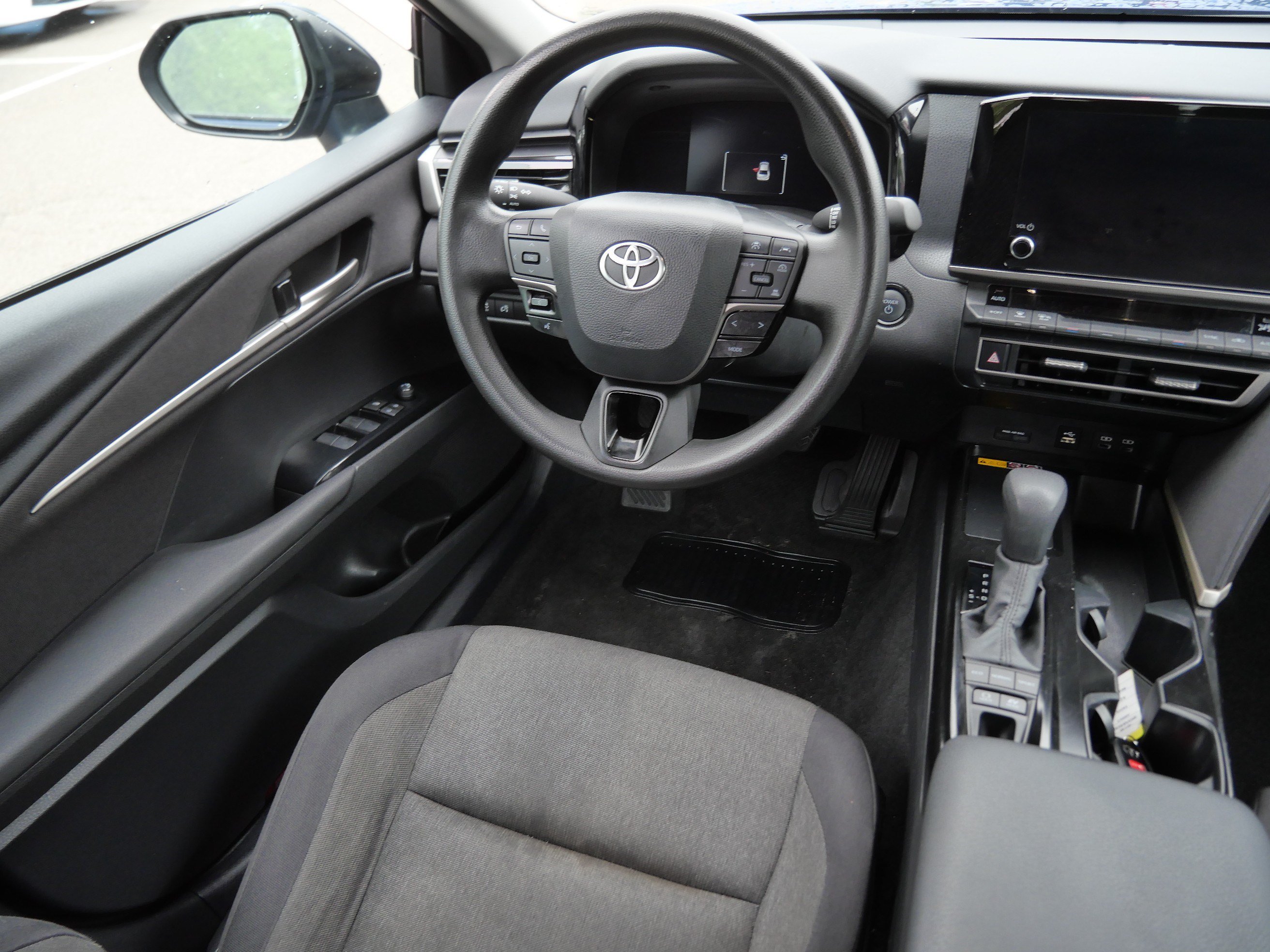 Certified 2025 Toyota Camry LE FWD image 10