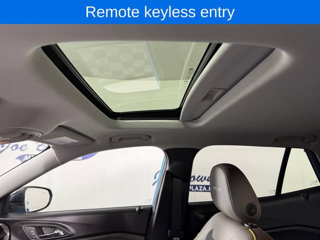 Used 2025 Chevrolet Trax ACTIV w/ Sunroof Package FWD image 20