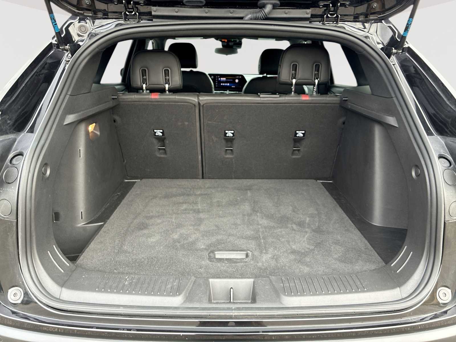 Used 2024 Chevrolet Trax RS w/ Driver Confidence Package image 25