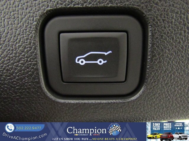 Used 2024 Chevrolet Traverse RS AWD/4WD image 17