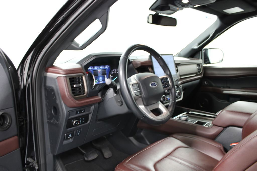 Used 2024 Ford Expedition Limited image 24