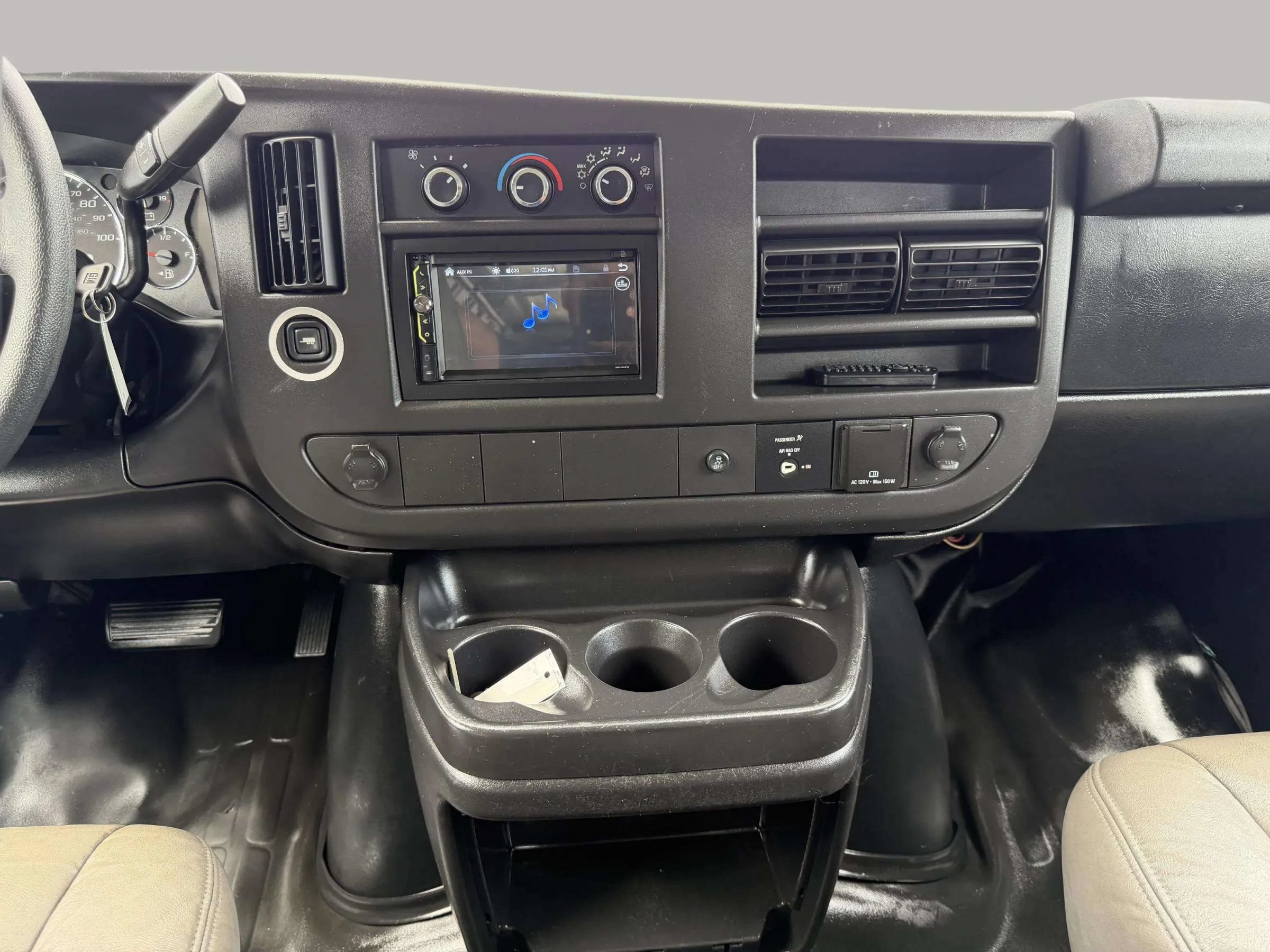 Used 2015 GMC Savana 3500 RWD image 14