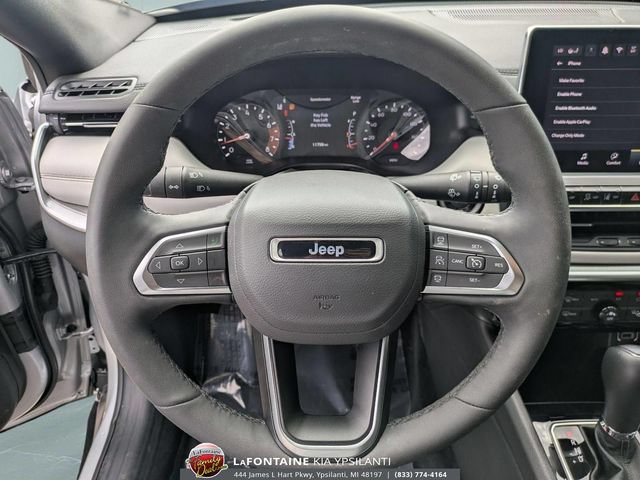 Used 2025 Jeep Compass Limited AWD/4WD image 18