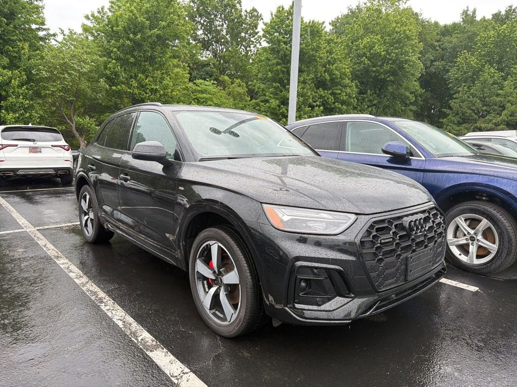 Used 2024 Audi Q5 2.0T Premium Plus w/ Premium Plus Package