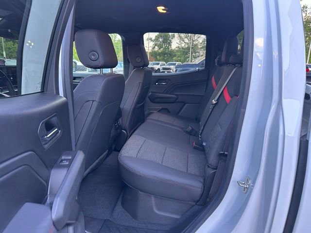 Used 2024 Chevrolet Colorado Z71 w/ Z71 Convenience Package 2 AWD/4WD image 18