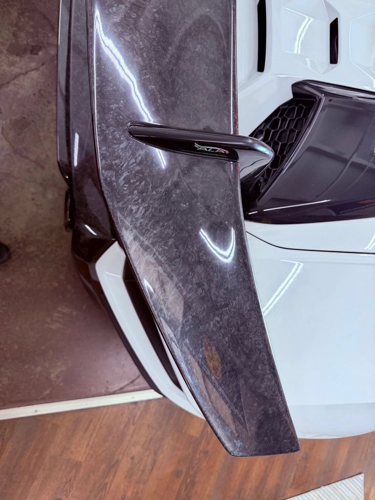 Used 2019 Lamborghini Huracan Performante AWD/4WD image 9