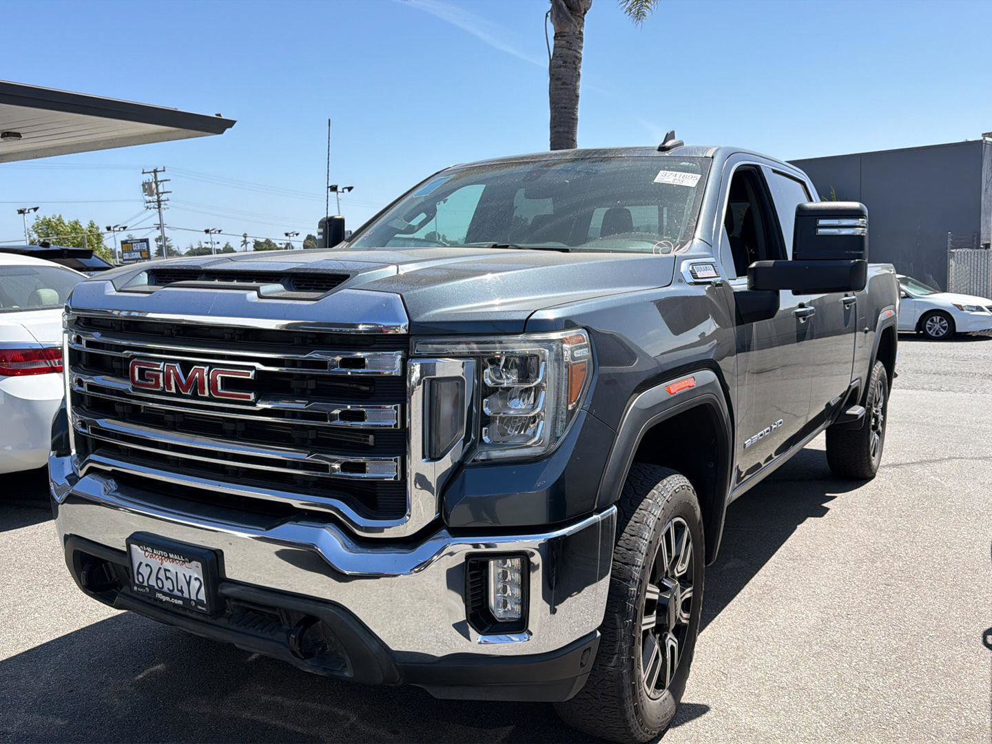 Used 2020 GMC Sierra 2500 SLE w/ SLE Value Package; image 1