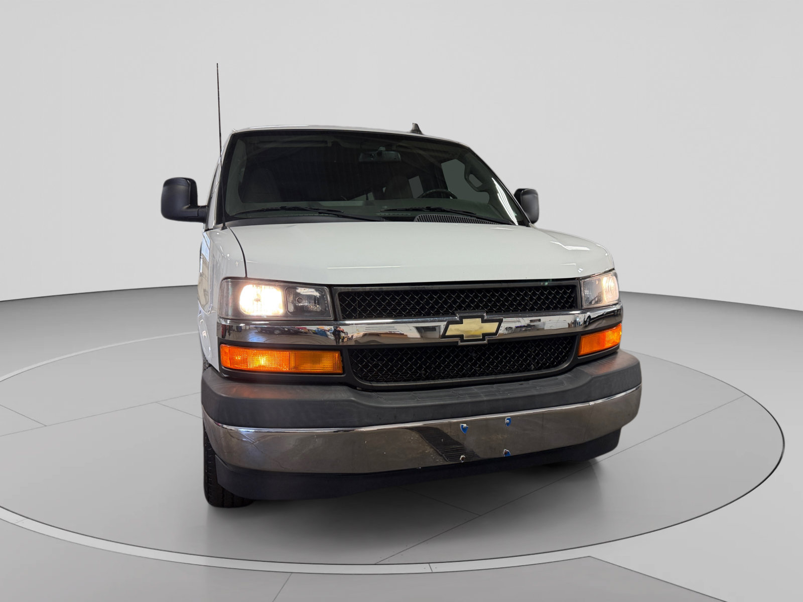 Used 2017 Chevrolet Express 3500 LT w/ LT Preferred Equipment Group RWD image 39