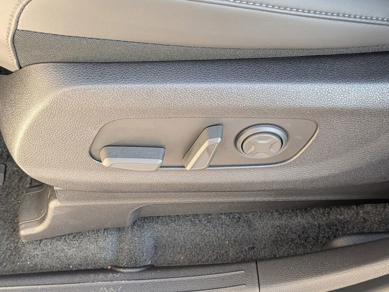 Used 2026 Kia Carnival image 17