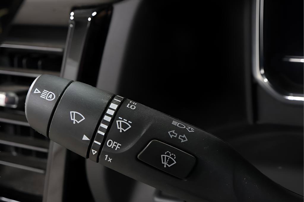 Used 2025 GMC Sierra 2500 AT4 w/ AT4 Premium Plus Package image 16