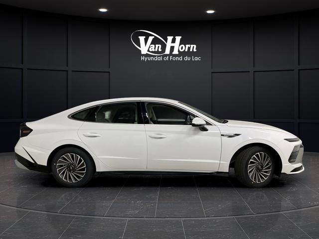 New 2025 Hyundai Sonata SEL image 2