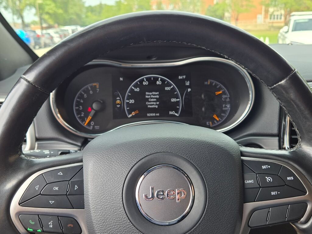 Used 2021 Jeep Grand Cherokee Laredo X AWD/4WD image 41