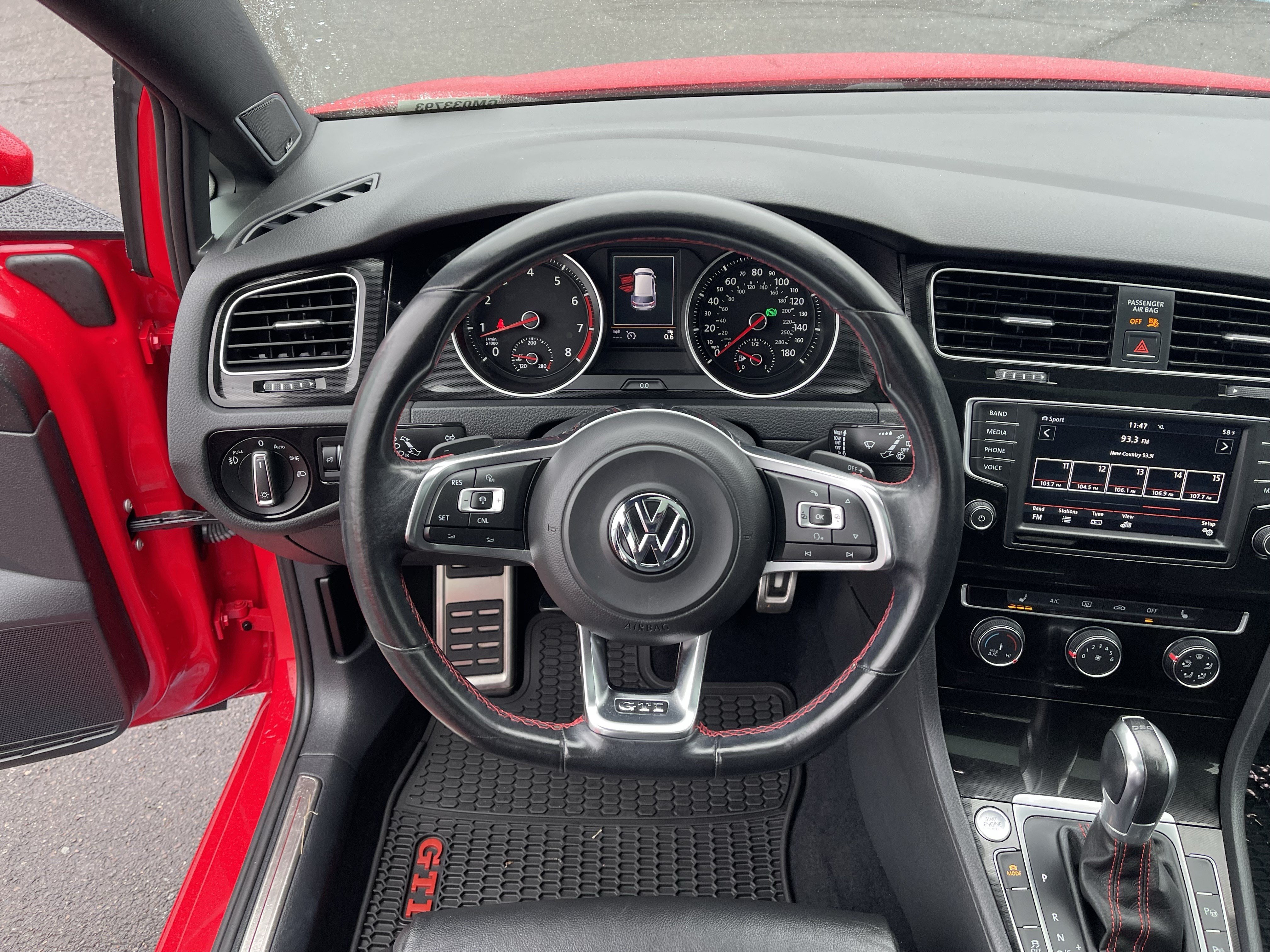 Used 2016 Volkswagen GTI SE w/ Driver Assistance Package FWD image 13