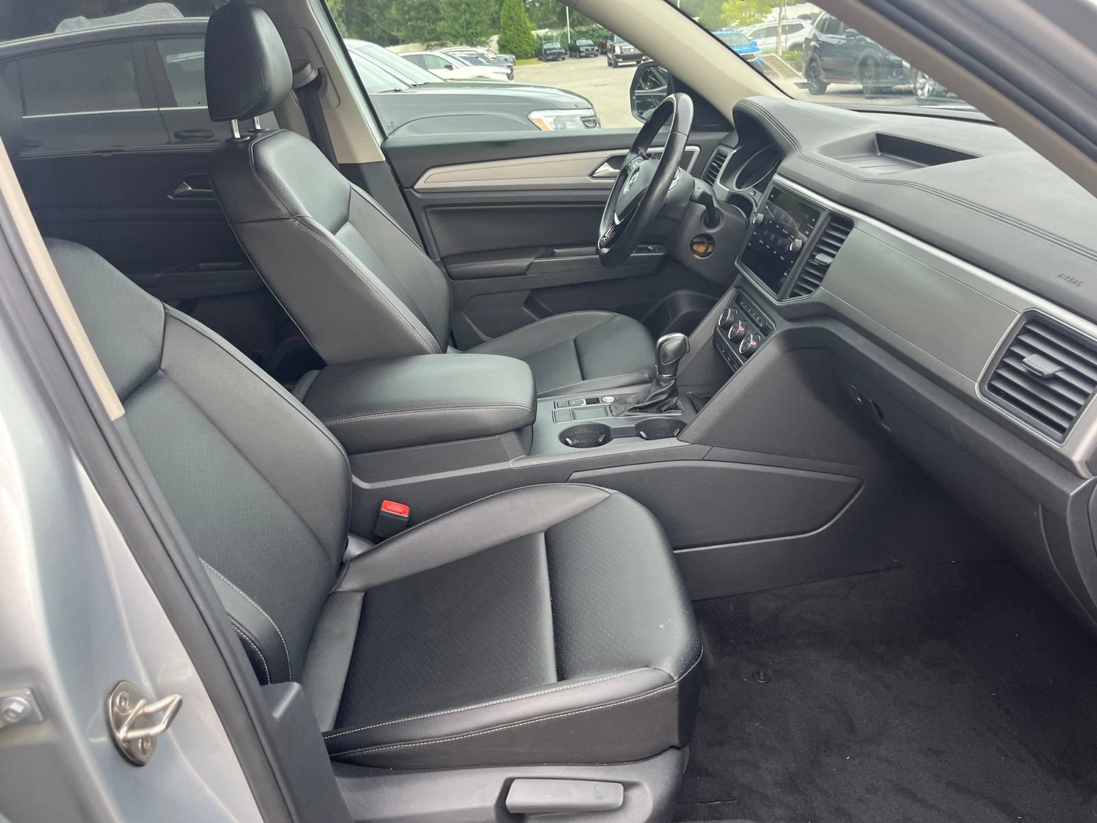 Used 2018 Volkswagen Atlas SE FWD image 34