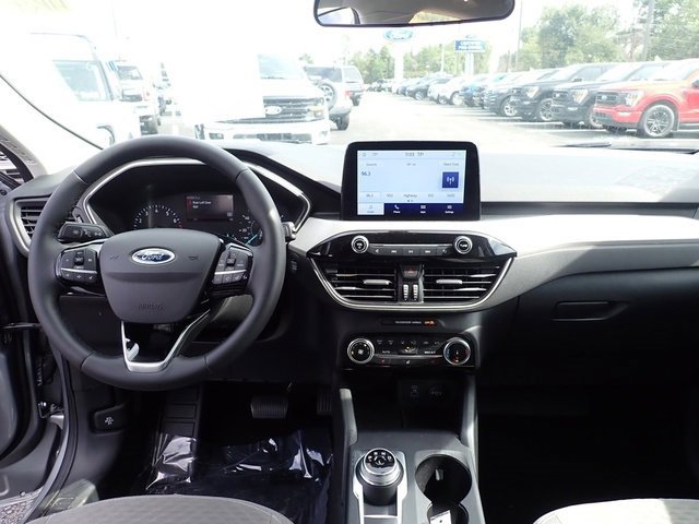 Used 2022 Ford Escape SE w/ Cold Weather Package image 19