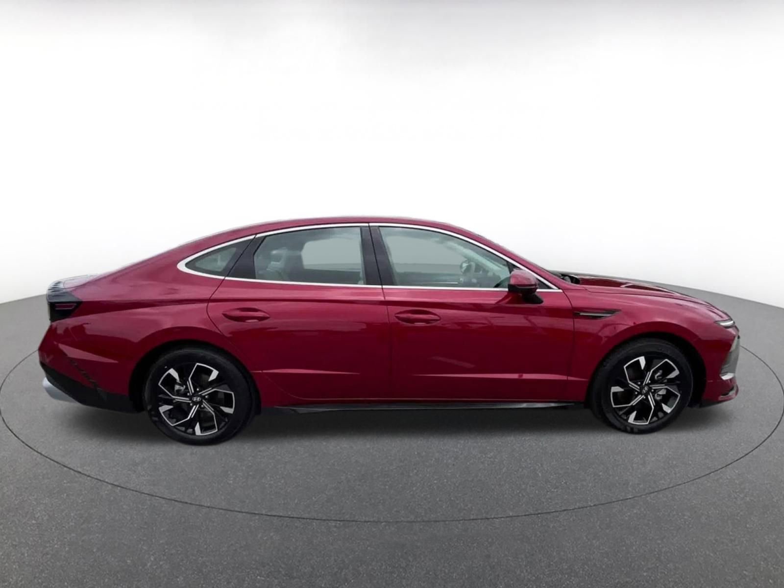 Used 2025 Hyundai Sonata SEL FWD image 16