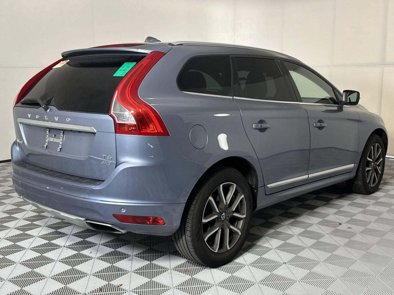 Used 2017 Volvo XC60 T6 Dynamic w/ Advanced Package AWD/4WD image 8