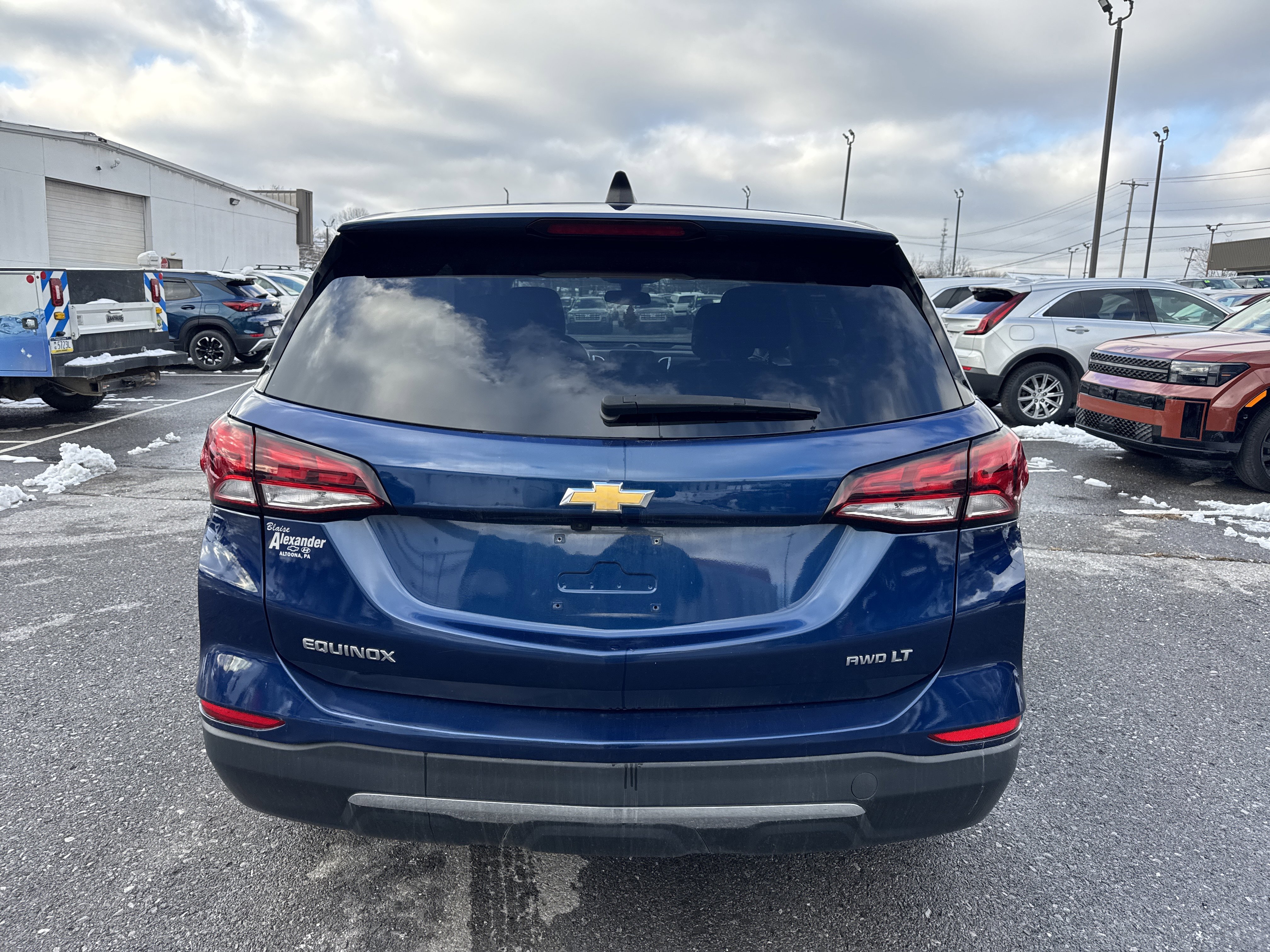 Used 2023 Chevrolet Equinox LT image 4