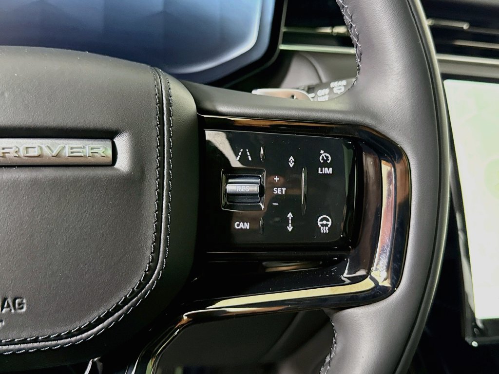 New 2026 Land Rover Range Rover Sport Dynamic SE AWD/4WD image 13
