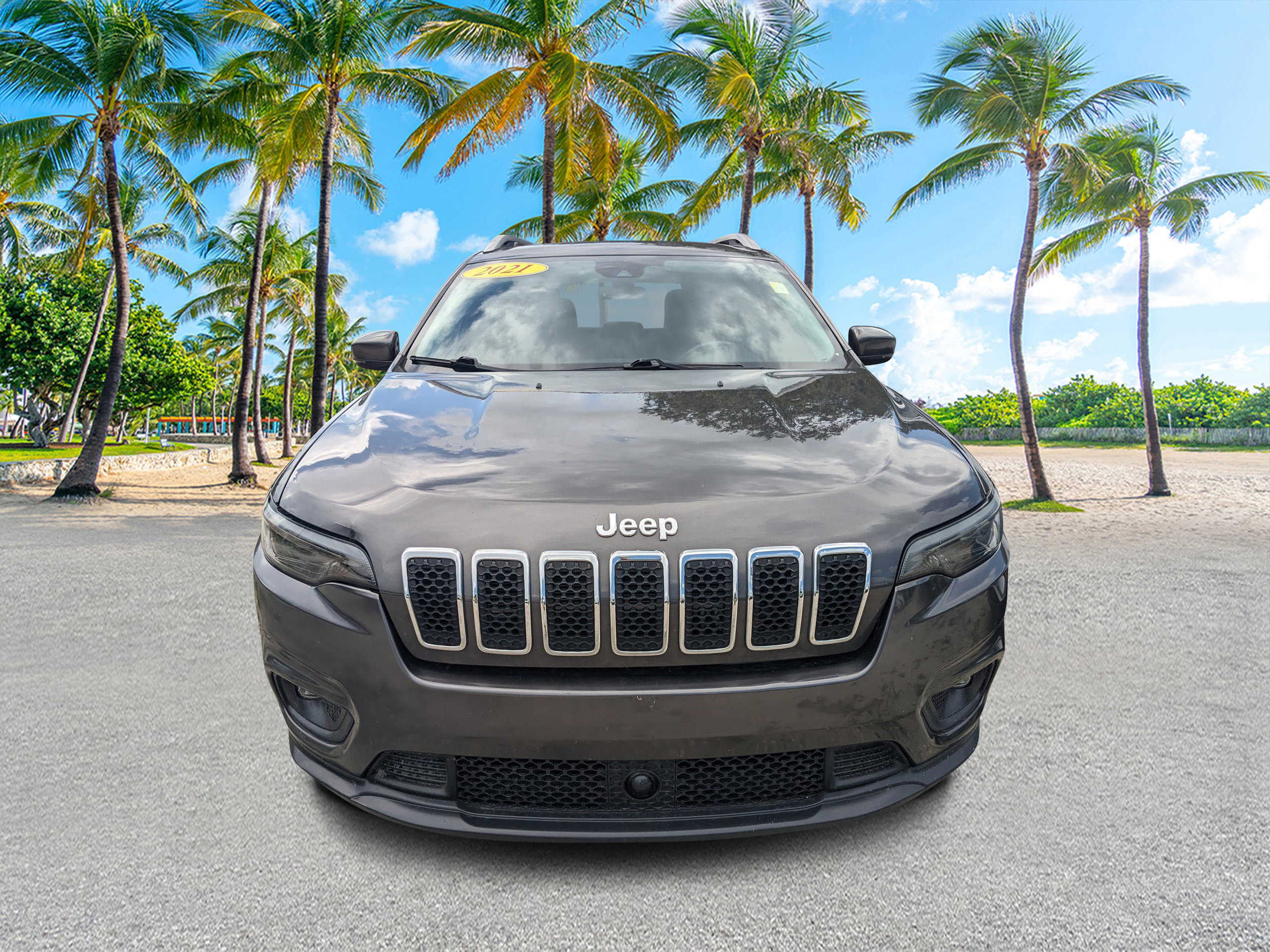 Used 2021 Jeep Cherokee Latitude Lux w/ Comfort/Convenience Group image 8