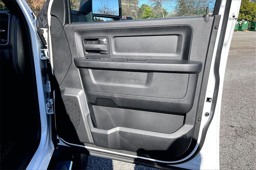 Used 2024 RAM 5500 Tradesman w/ Chrome Appearance Group image 23