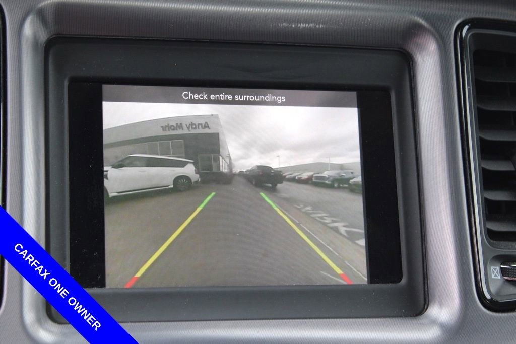 Used 2019 Dodge Challenger SXT image 29