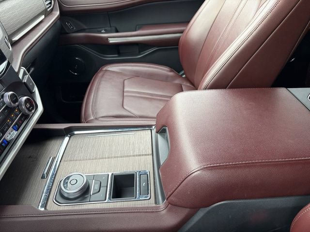 Used 2024 Ford Expedition Max Limited RWD image 11