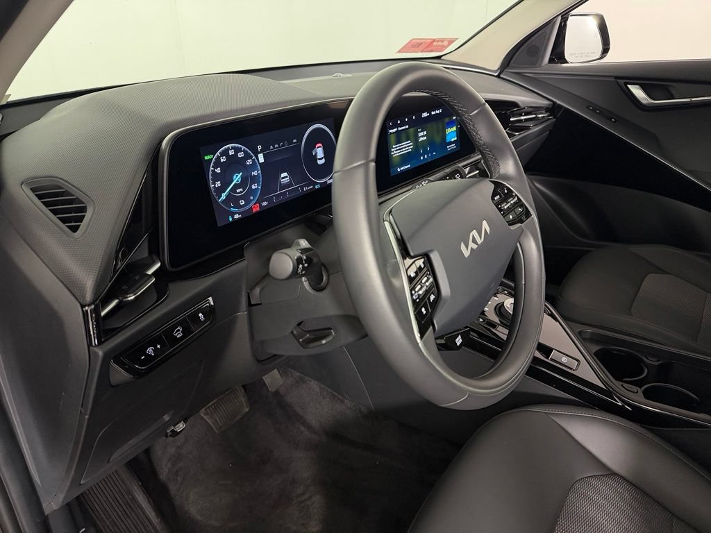 Used 2025 Kia Niro Wind FWD image 22