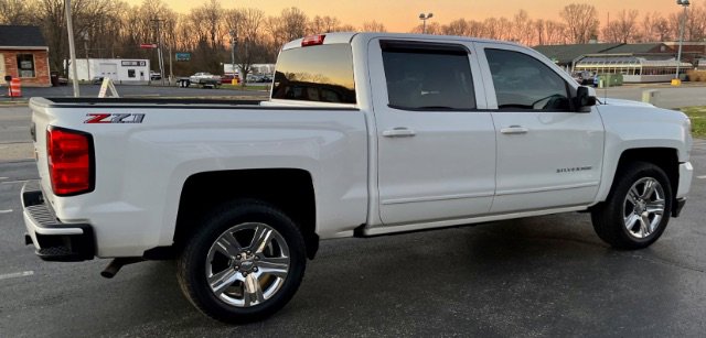 Used 2018 Chevrolet Silverado 1500 LT w/ All Star Edition image 4