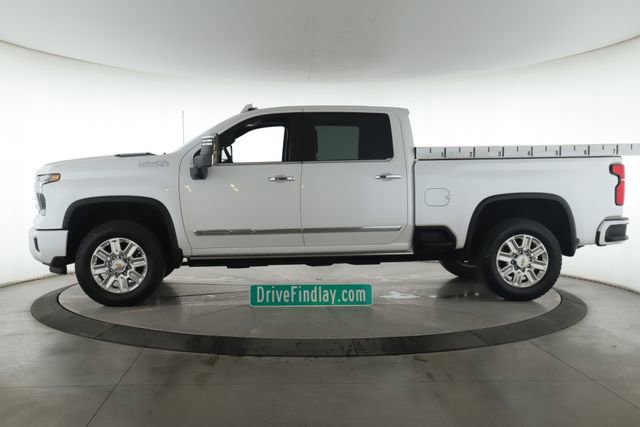 Used 2024 Chevrolet Silverado 2500 High Country w/ High Country Premium Package AWD/4WD image 9