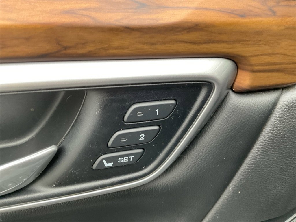 Used 2020 Honda CR-V Touring image 35
