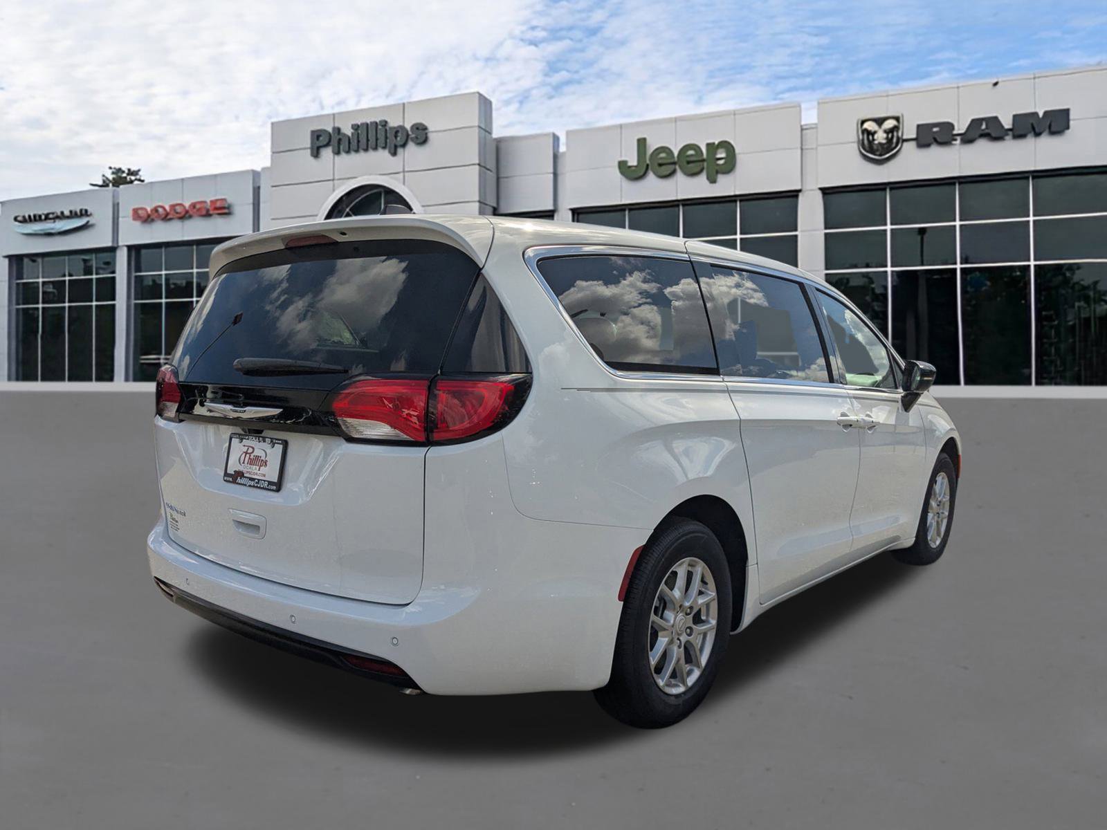 New 2026 Chrysler Voyager LX image 3