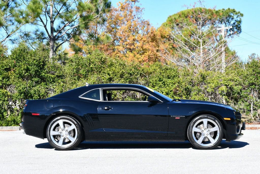 Used 2010 Chevrolet Camaro SS w/ RS Package image 32