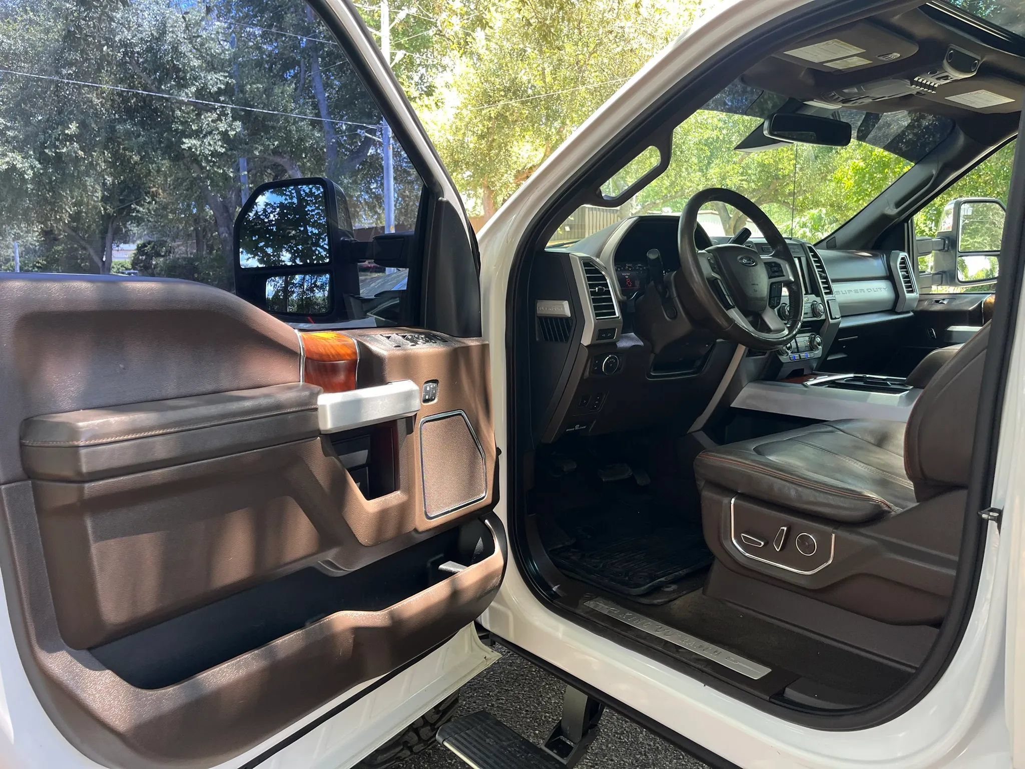 Used 2017 Ford F250 King Ranch w/ King Ranch Ultimate Package AWD/4WD image 18
