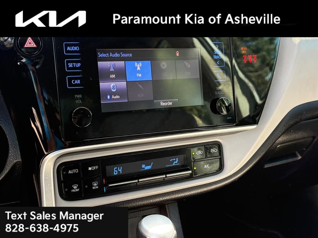 Used 2018 Toyota Corolla LE FWD image 11