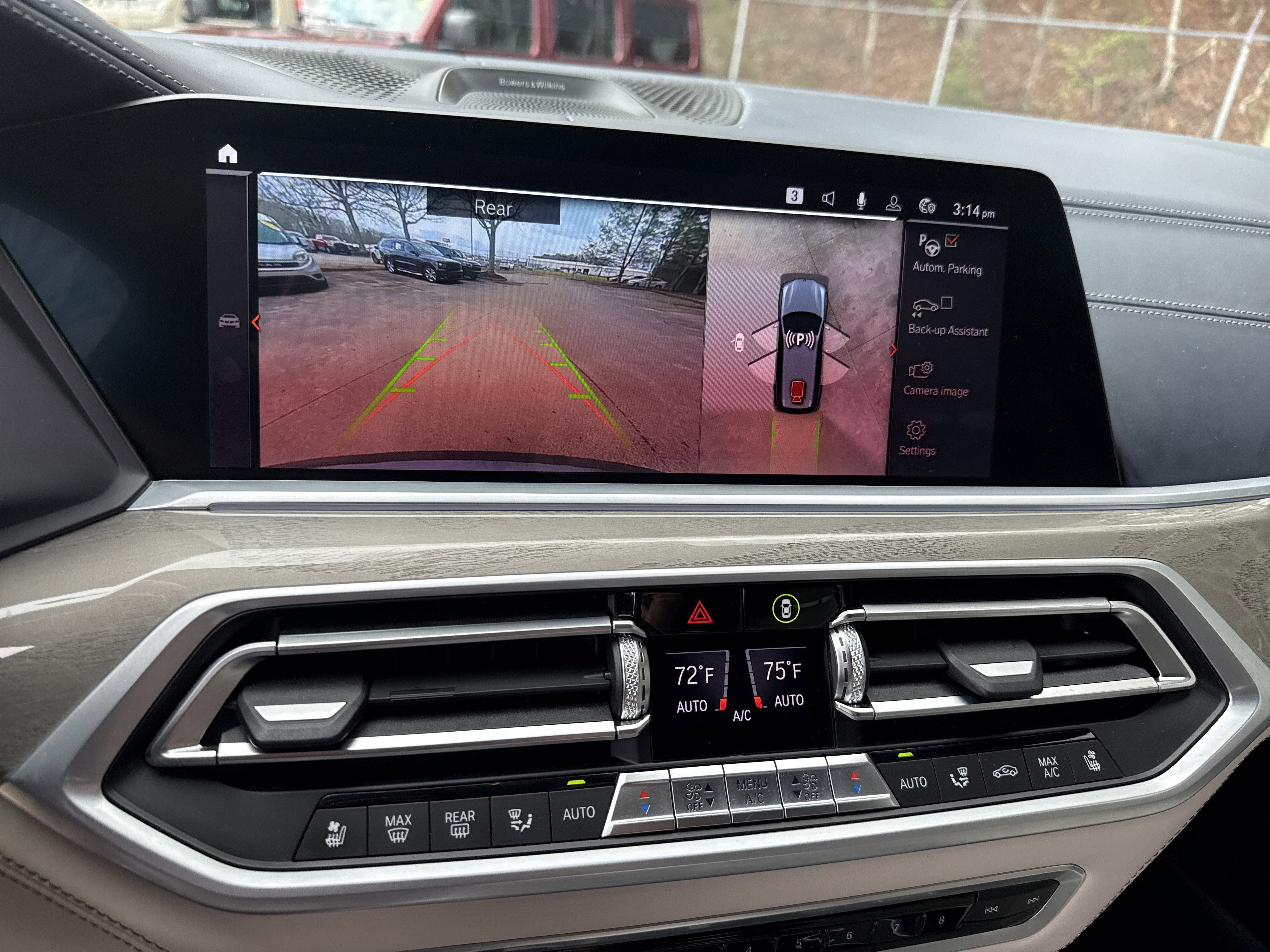 Used 2021 BMW X7 M50i w/ Dynamic Handling Package image 29