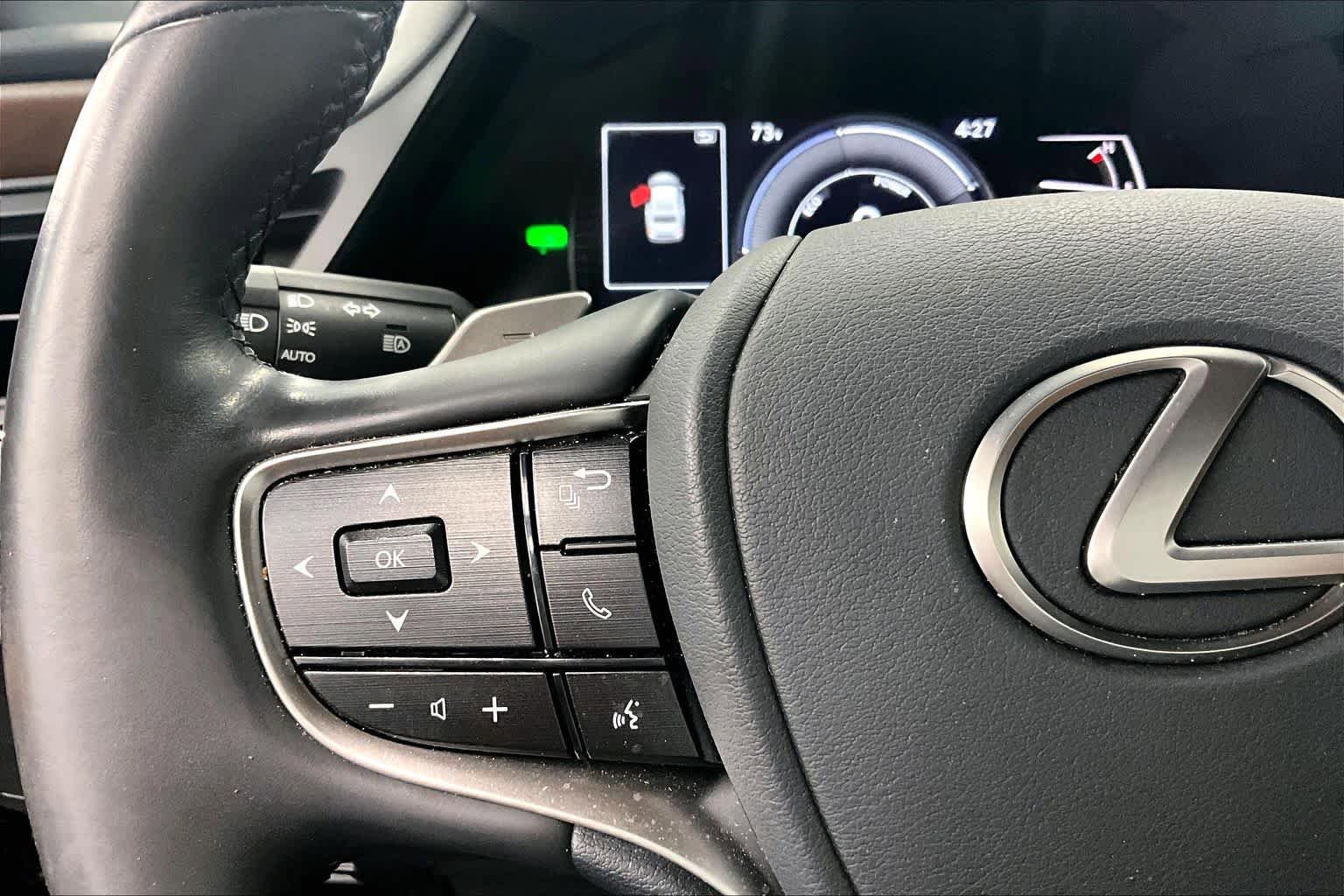 Used 2023 Lexus ES 300h w/ Premium Package FWD image 24
