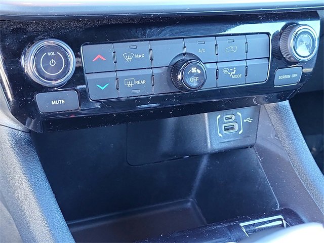 Certified 2024 Jeep Compass Latitude image 15