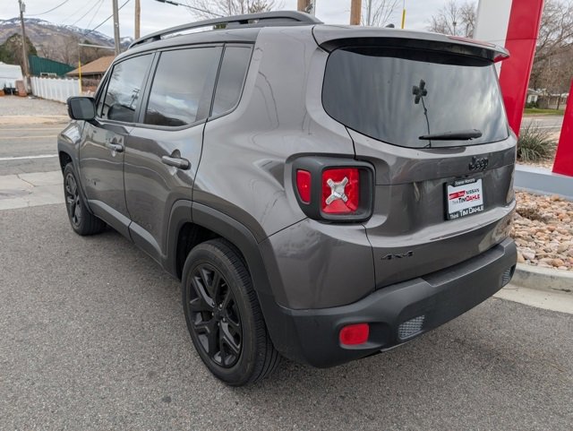 Used 2016 Jeep Renegade Latitude image 5