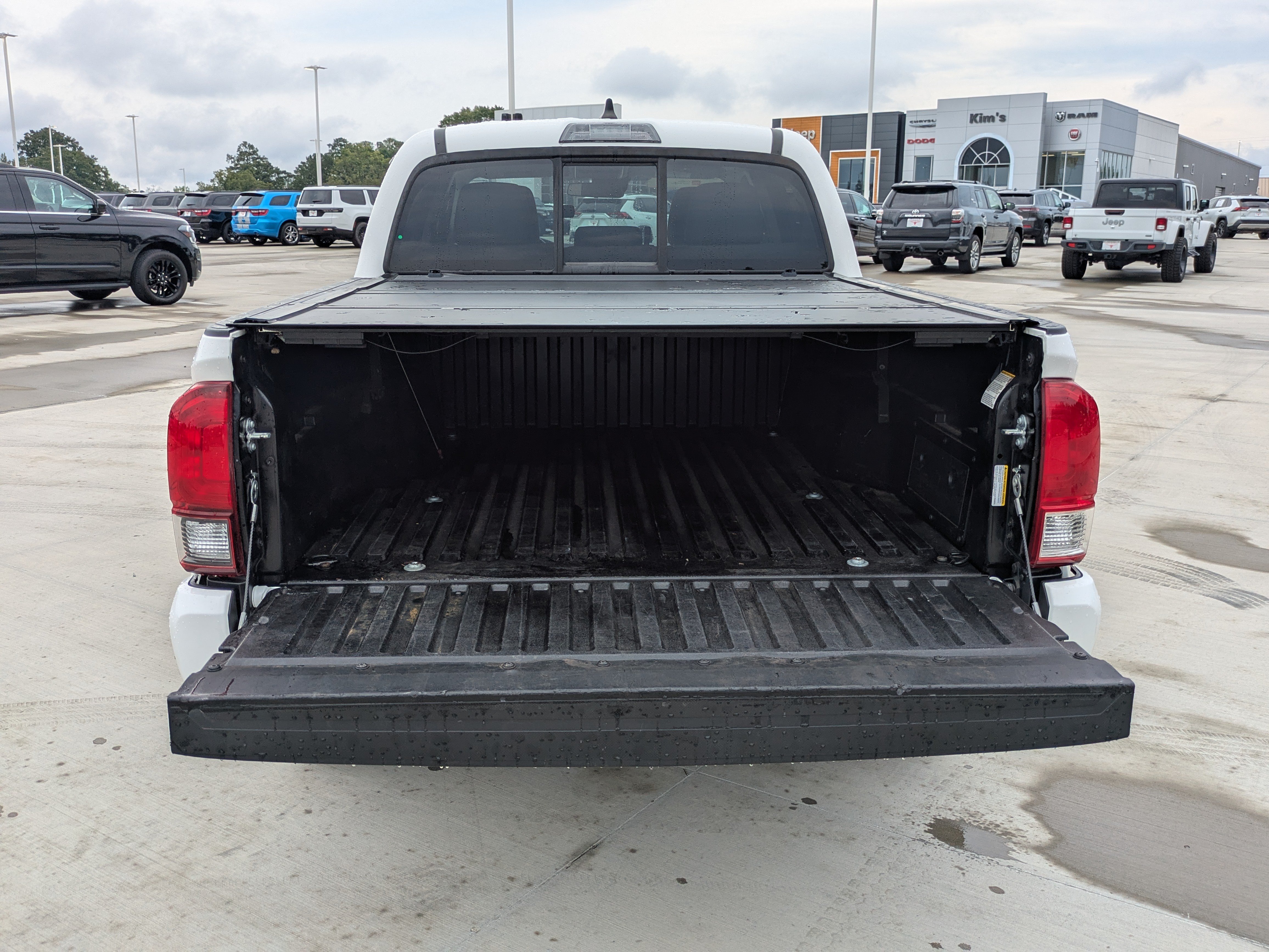 Certified 2022 Toyota Tacoma SR w/ SR Convenience Package RWD image 5