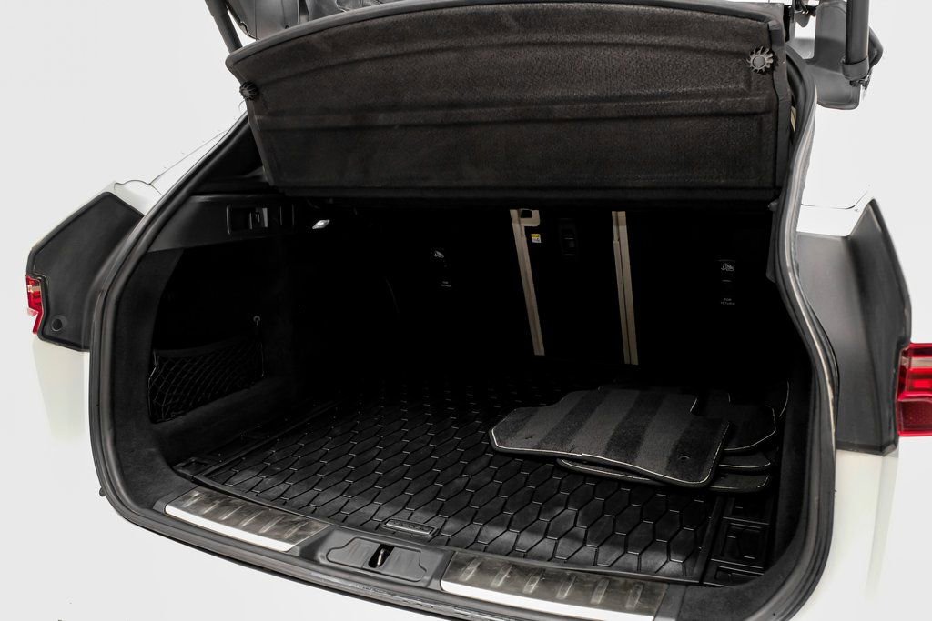 Used 2023 Jaguar F-PACE SVR image 43