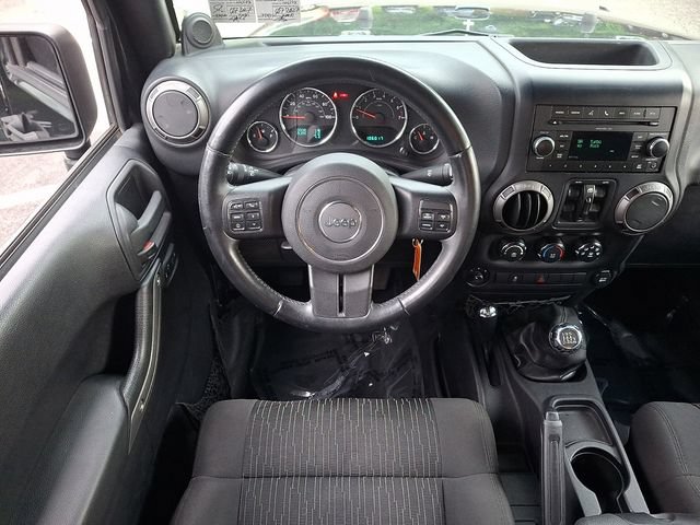 Used 2012 Jeep Wrangler Unlimited Sport AWD/4WD image 14