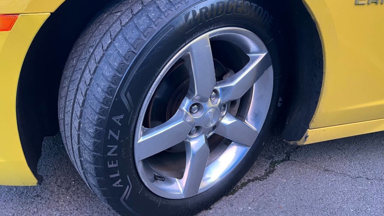 Used 2015 Chevrolet Camaro LT w/ 1LT Preferred Package image 25