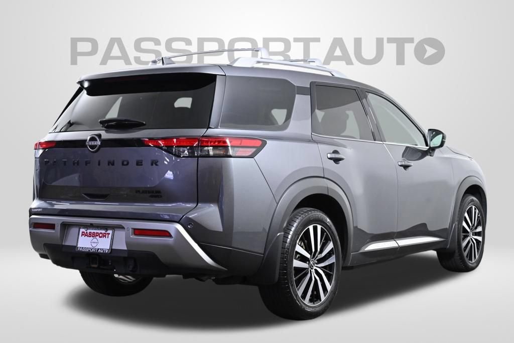 Certified 2024 Nissan Pathfinder Platinum w/ Black Appearance Package AWD/4WD image 9