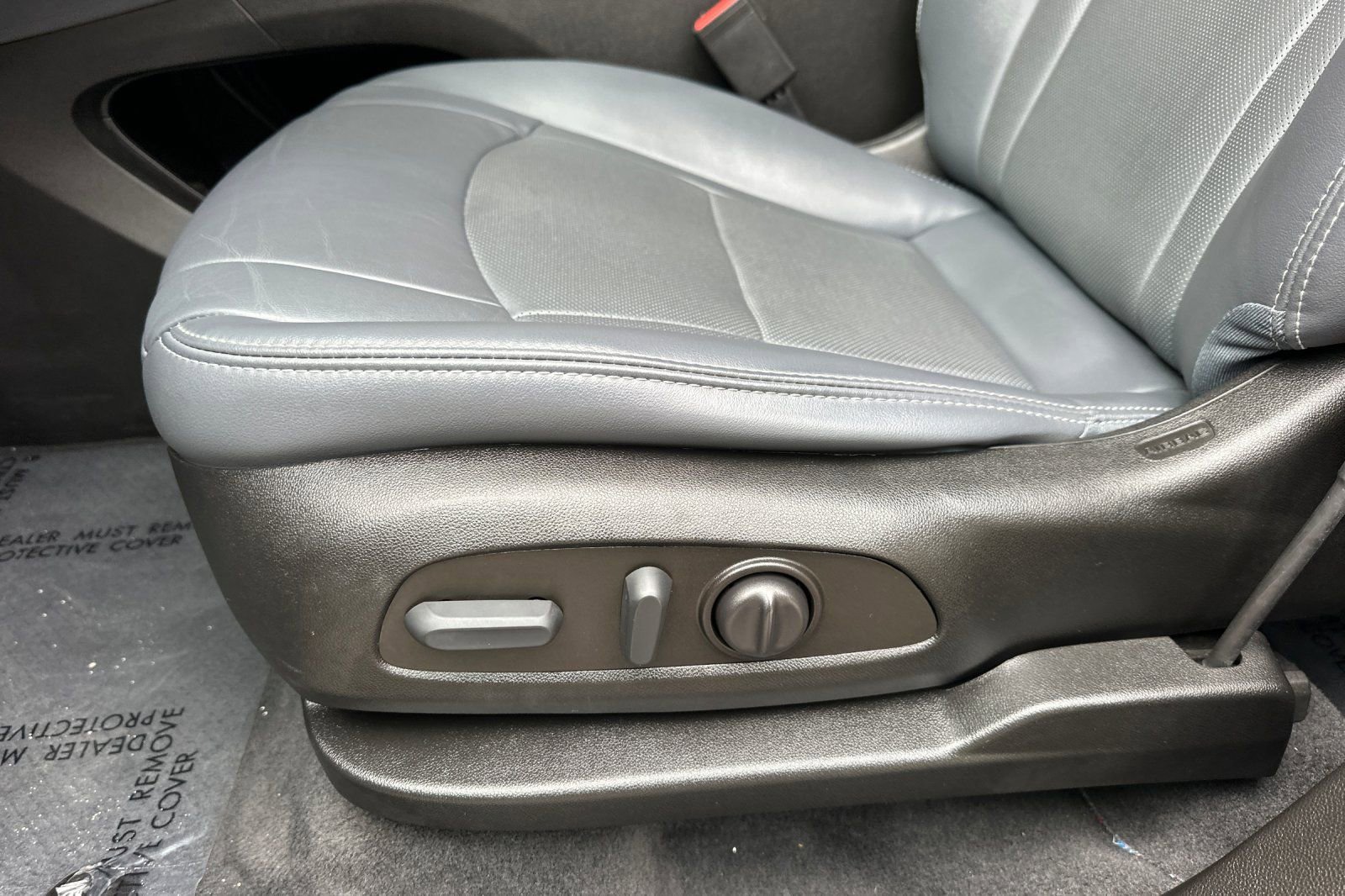 Certified 2023 Buick Enclave Essence w/ Sport Touring Edition image 13