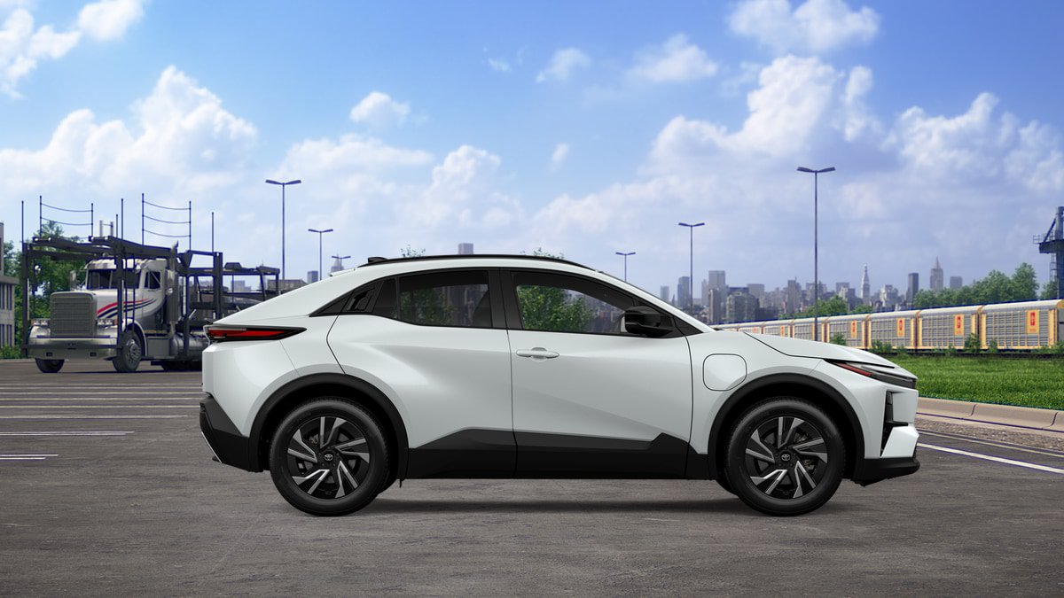 New 2026 Toyota C-HR AWD/4WD image 12