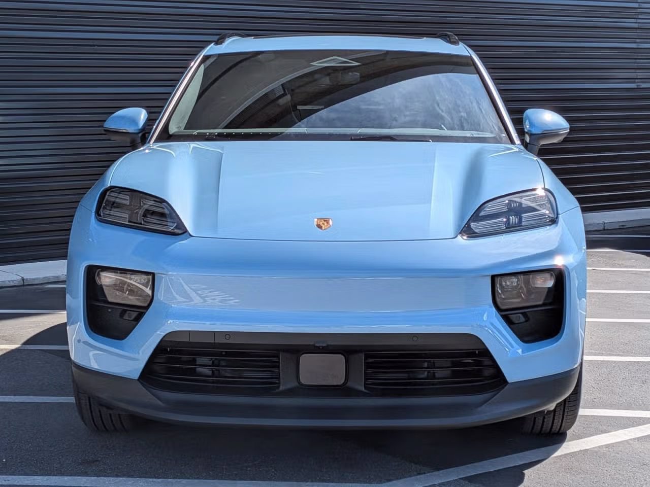 Certified 2026 Porsche Macan Electric RWD image 10