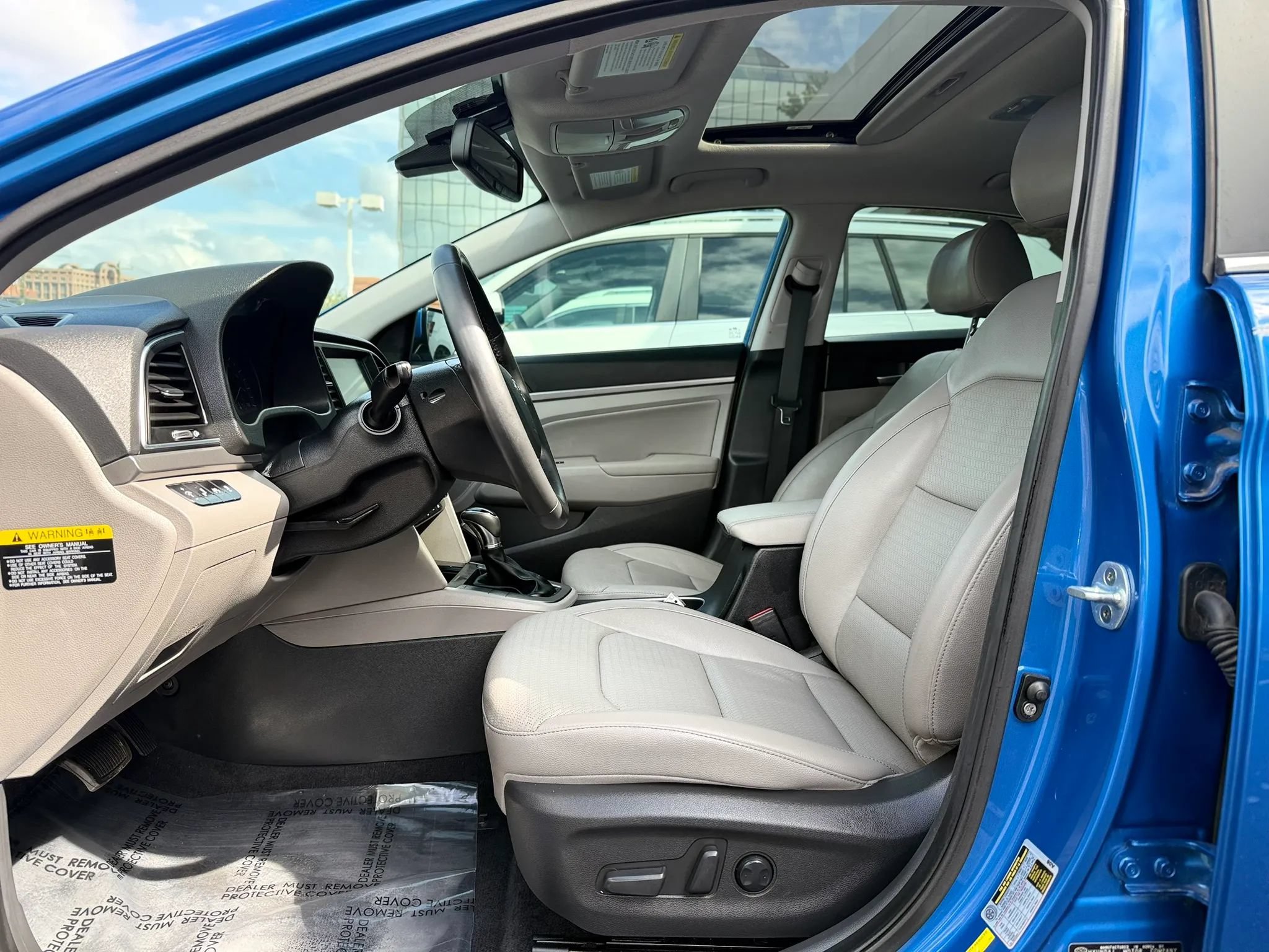 Used 2017 Hyundai Elantra Limited w/ Limited Ultimate Package 05 FWD image 10
