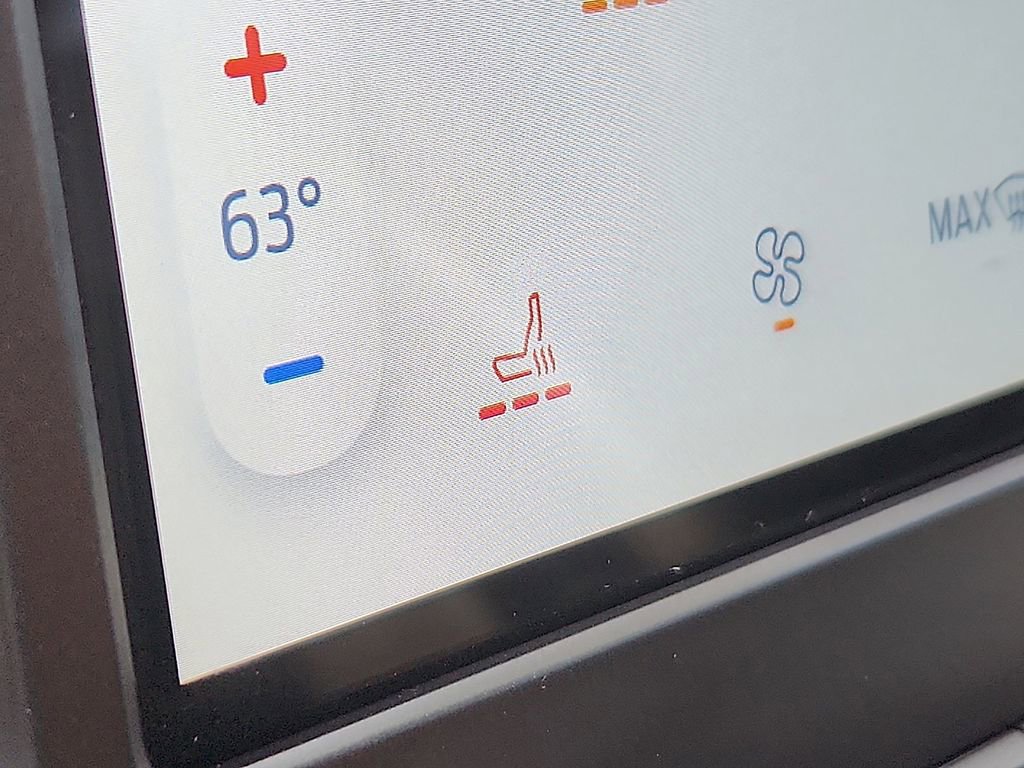 Used 2021 Ford Edge ST image 18