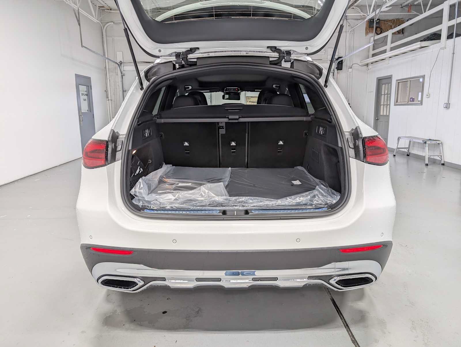 New 2026 Mercedes-Benz GLC 300 4MATIC image 35